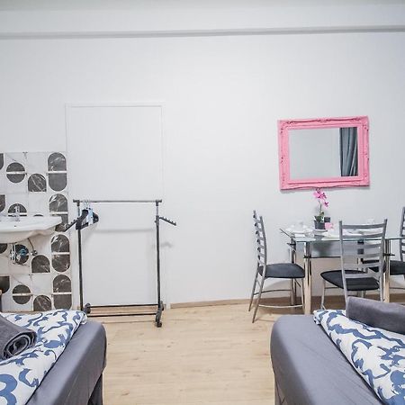 Comfort Quad Room Hn Wina Bagian luar foto
