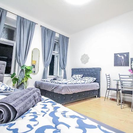 Comfort Quad Room Hn Wina Bagian luar foto