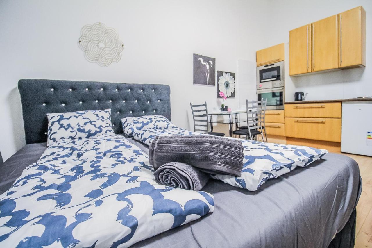 Comfort Quad Room Hn Wina Bagian luar foto